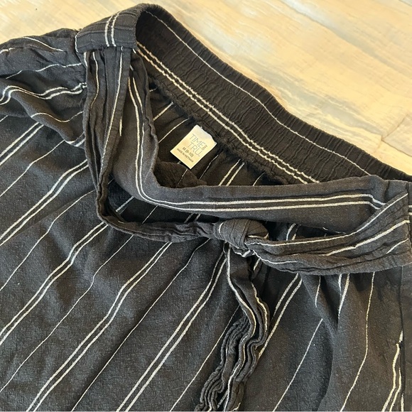 Time and True Skirt Medium 8-10 - Picture 2 of 7